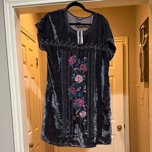 Chelsea & Theodore Silver Velvet Dress
